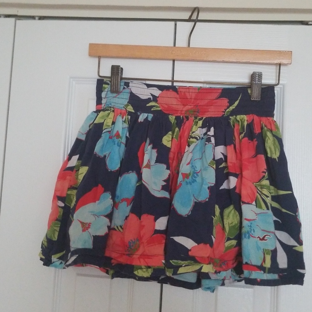 Hollister floral skirt